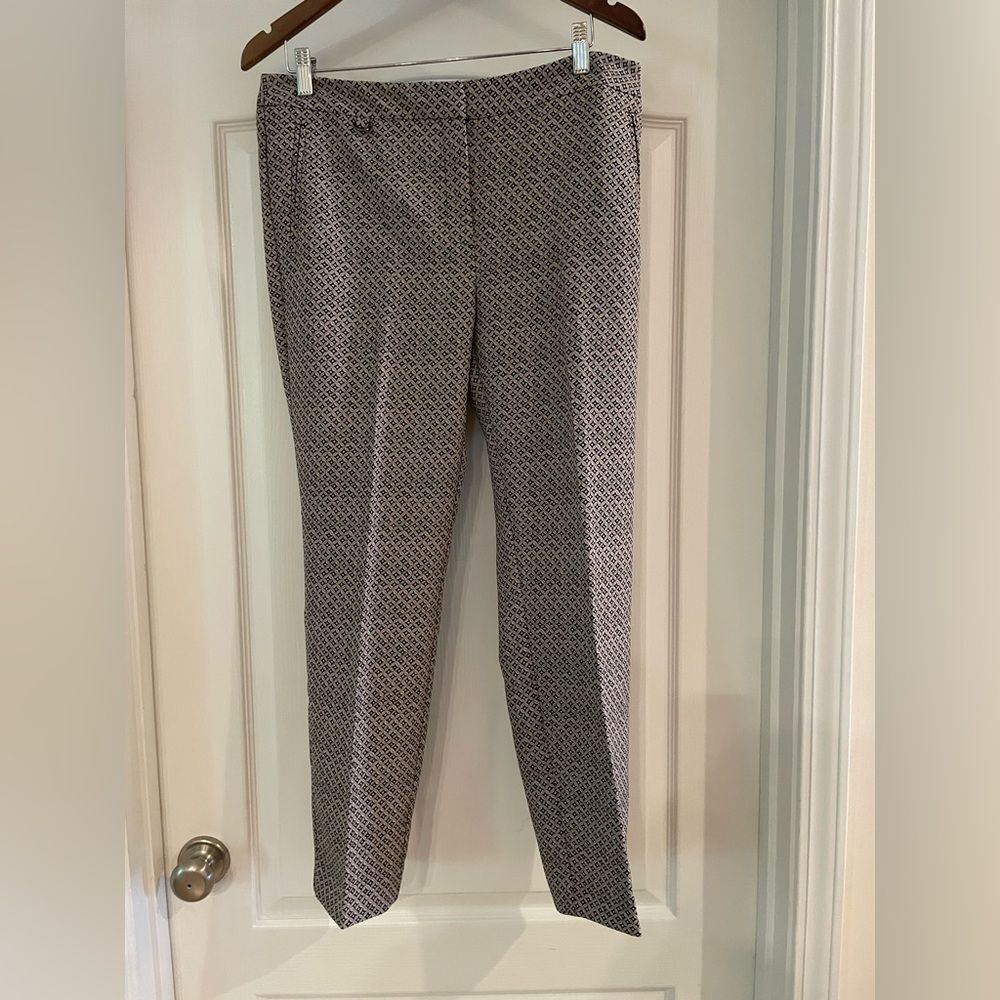 Adrianna Papell Black and Cream Patterned Ankle Pants